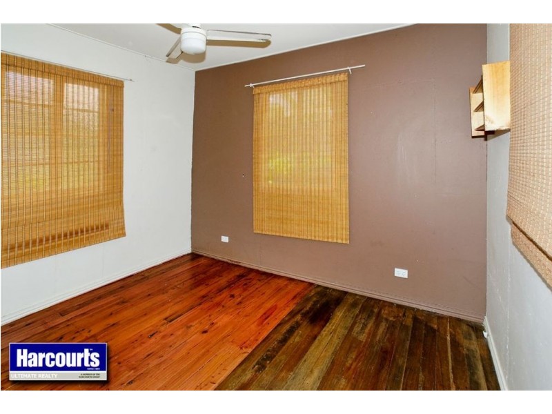 14 Inglis Street, Woody Point QLD 4019