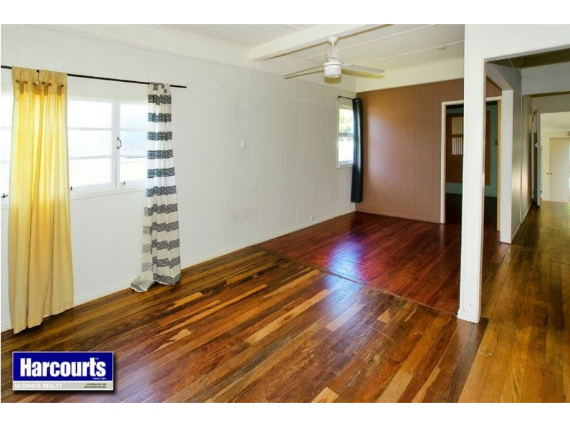 14 Inglis Street, Woody Point QLD 4019