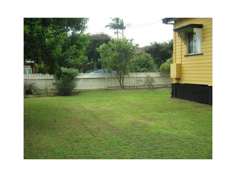 89 Arthur Street, Woody Point QLD 4019