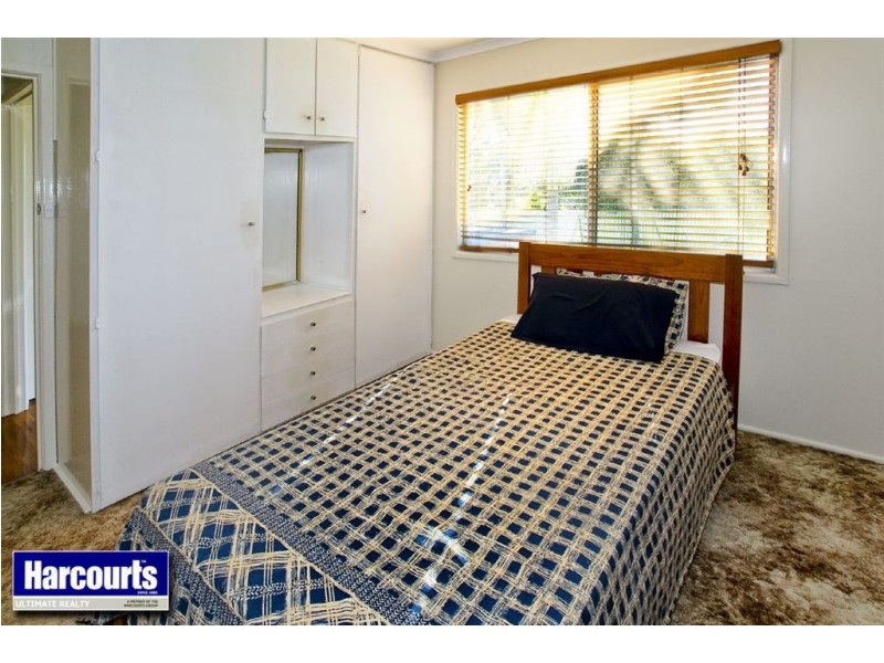 8 Lions Crescent, Kippa-ring QLD 4021