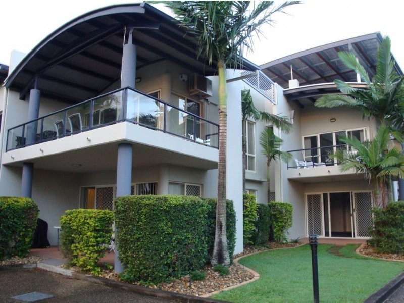 2/42 Oyster Point Esplanade, Scarborough QLD 4020