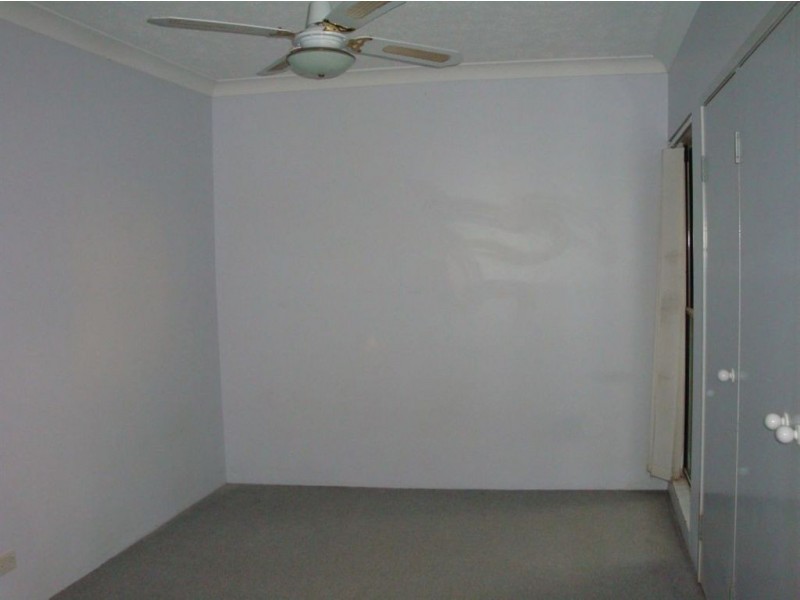 2/42 Oyster Point Esplanade, Scarborough QLD 4020