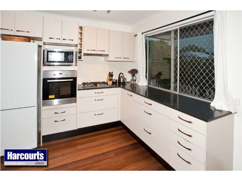 37 Arundal Street, Brighton QLD 4017