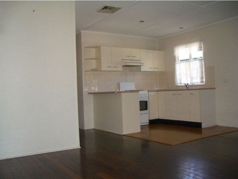 14 Livermore Street, Redcliffe QLD 4020