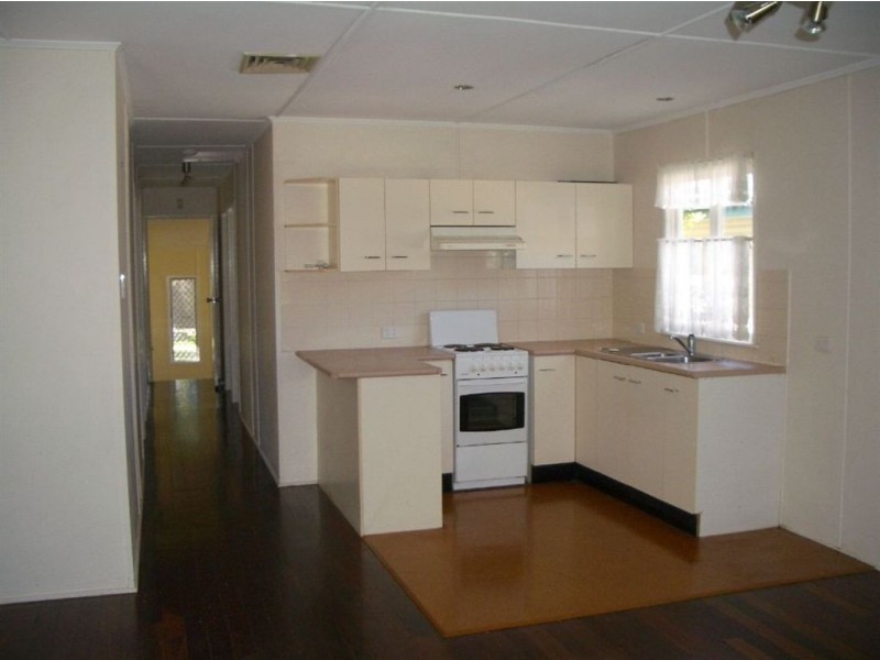 14 Livermore Street, Redcliffe QLD 4020