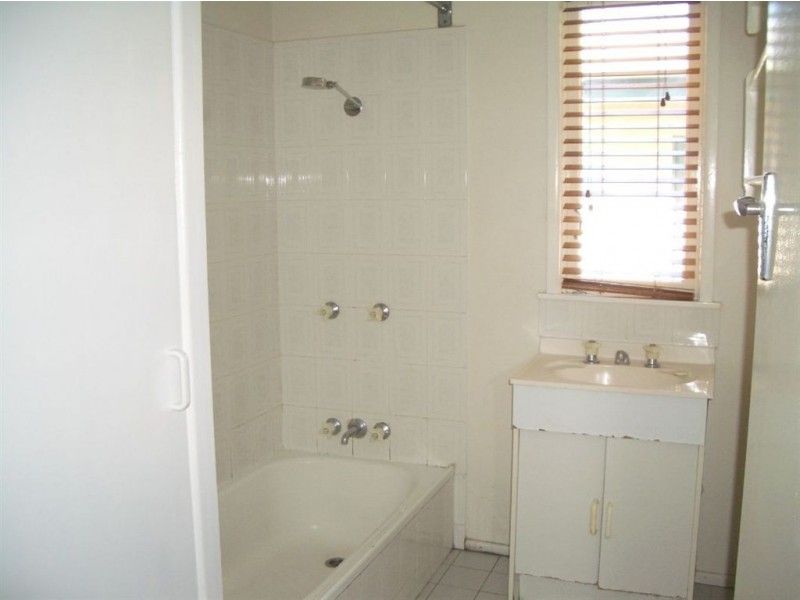 14 Livermore Street, Redcliffe QLD 4020