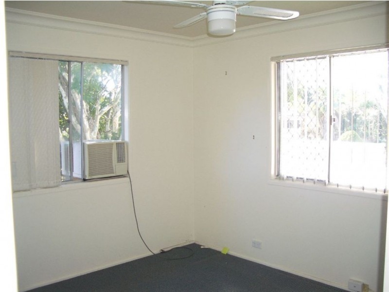 68 Hornibrook Esplanade, Clontarf QLD 4019