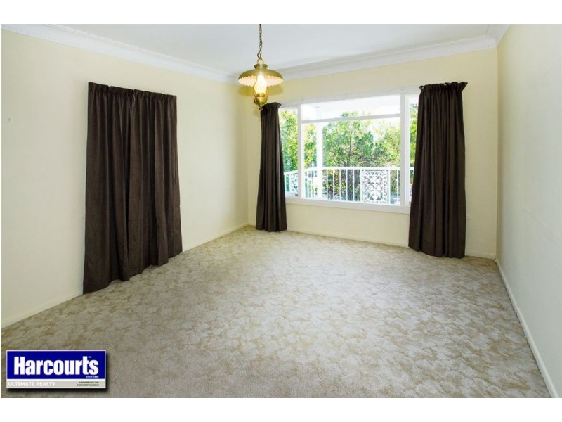 22 Fernlea Avenue, Scarborough QLD 4020