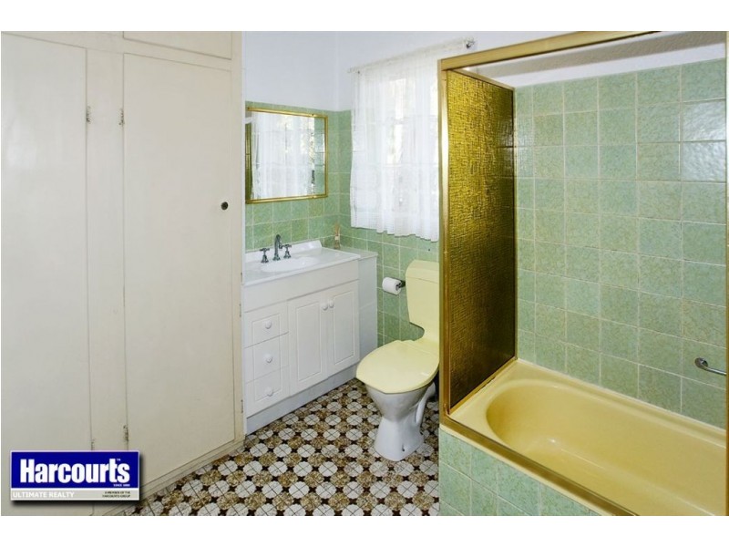 22 Fernlea Avenue, Scarborough QLD 4020