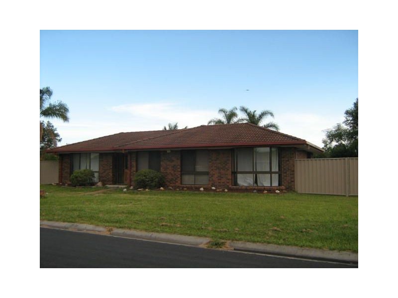 1 Hampshire Court, Kippa-ring QLD 4021