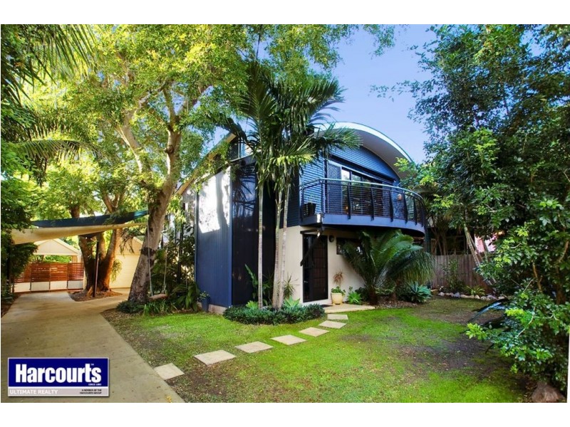 46 McLennan Street, Woody Point QLD 4019