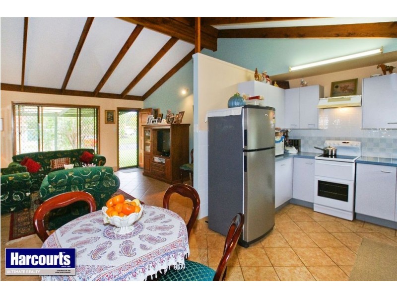 6 Arafura Court, Kippa-ring QLD 4021