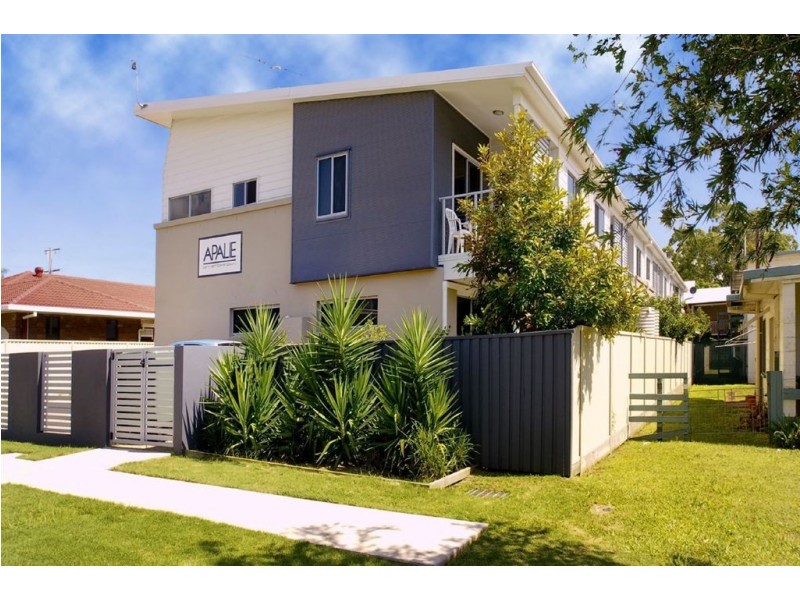 6/8 Griffith Road, Scarborough QLD 4020