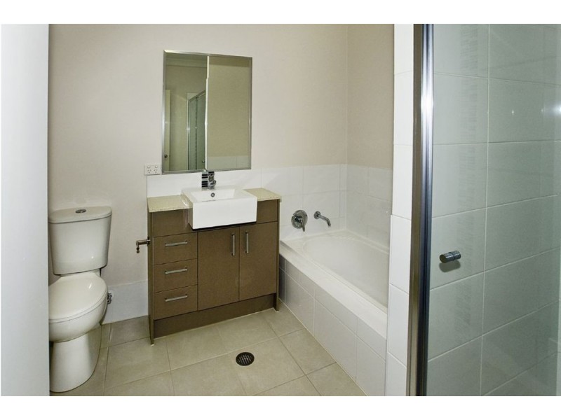 6/8 Griffith Road, Scarborough QLD 4020