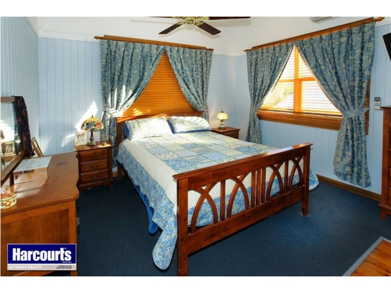 42 Henderson Road, Deagon QLD 4017