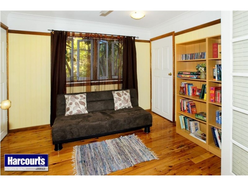 42 Henderson Road, Deagon QLD 4017