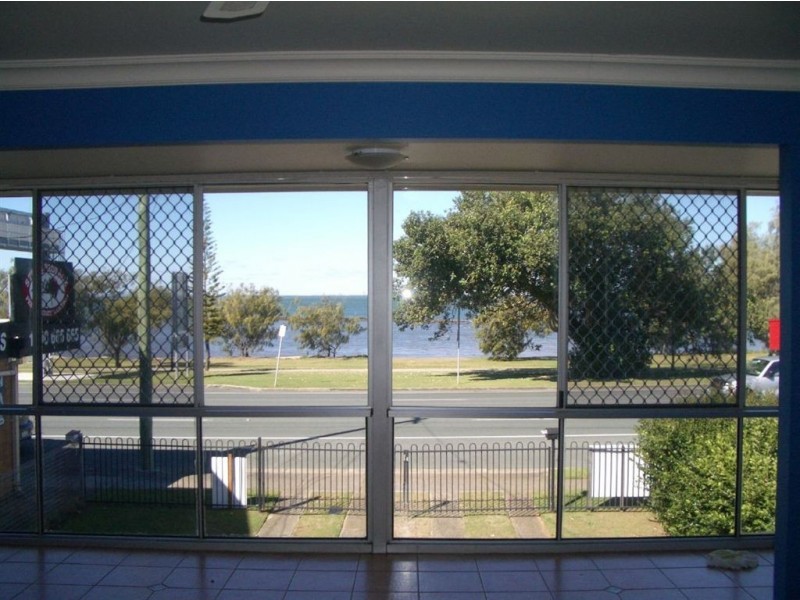 68 Hornibrook Esplanade, Clontarf QLD 4019