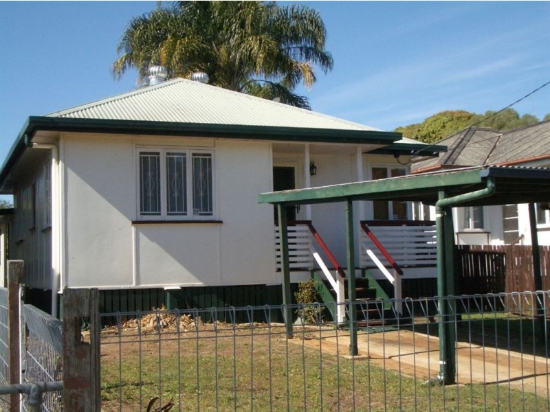 12 Hawthorne Street, Woody Point QLD 4019