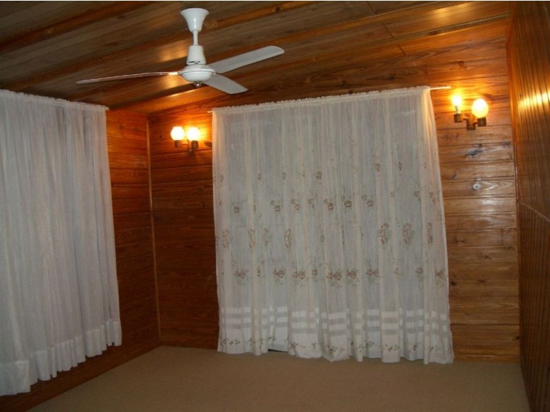 12 Hawthorne Street, Woody Point QLD 4019