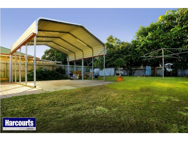 4 McLennan Street, Woody Point QLD 4019