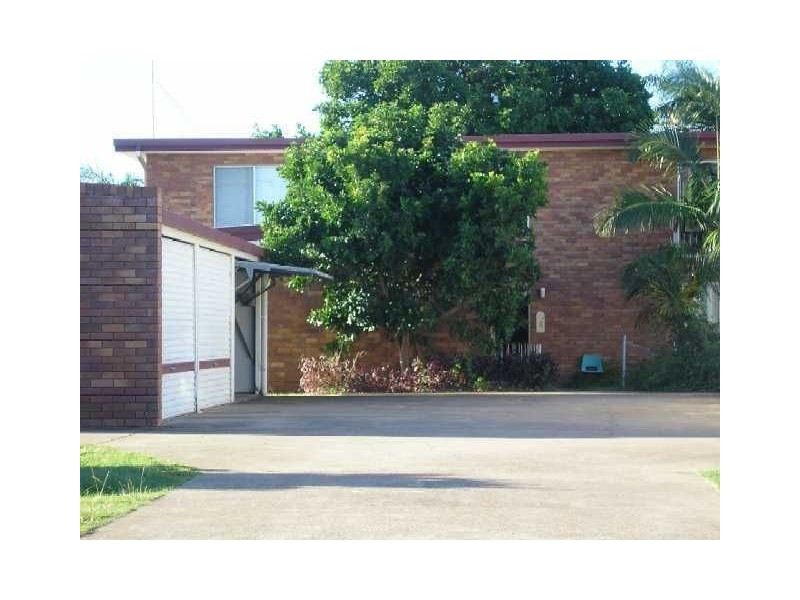 4/4 Warde Street, Scarborough QLD 4020