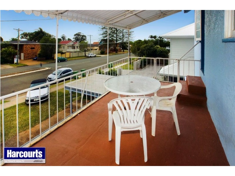 15 Griffith Road, Scarborough QLD 4020