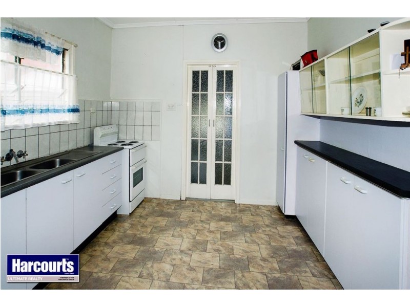 15 Griffith Road, Scarborough QLD 4020
