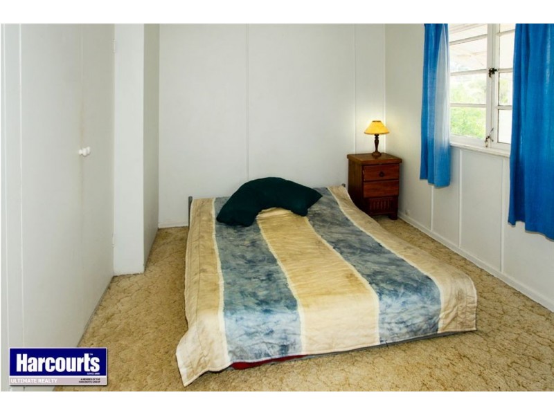 15 Griffith Road, Scarborough QLD 4020