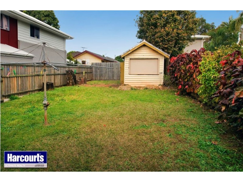 15 Griffith Road, Scarborough QLD 4020