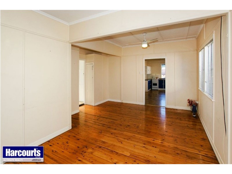 552 Oxley Avenue, Redcliffe QLD 4020