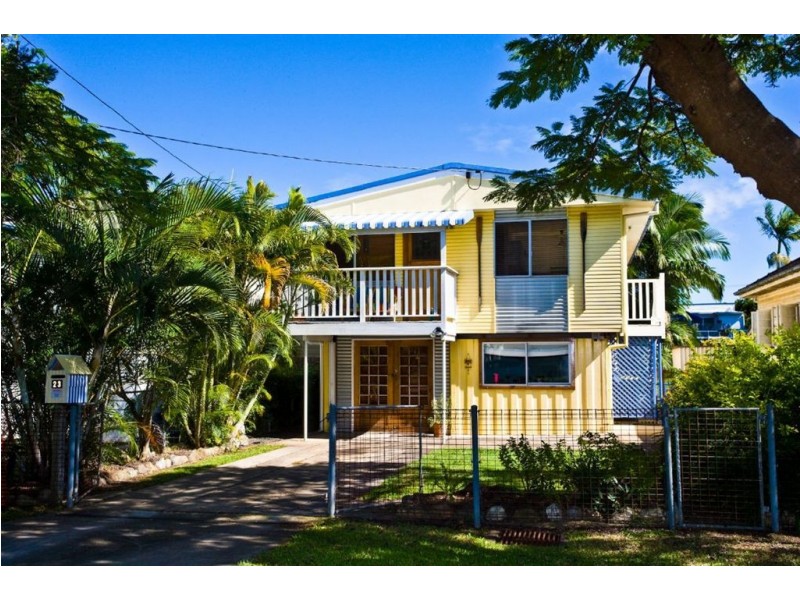 23 McLennan Street, Woody Point QLD 4019