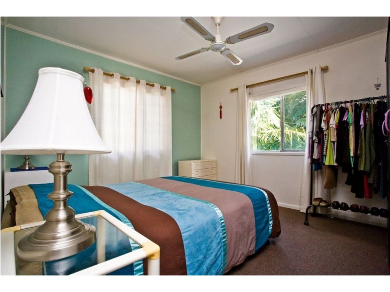 23 McLennan Street, Woody Point QLD 4019