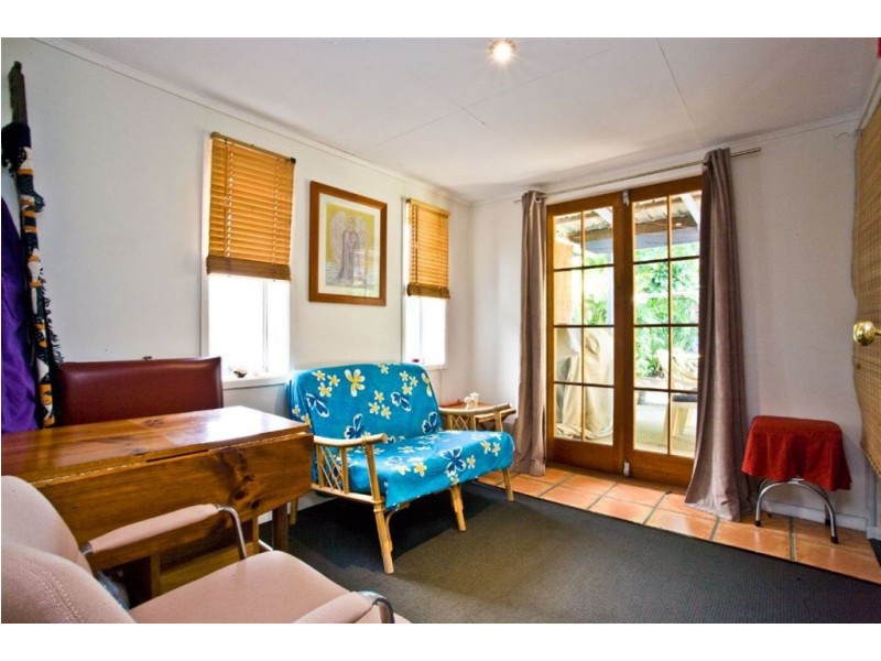 23 McLennan Street, Woody Point QLD 4019