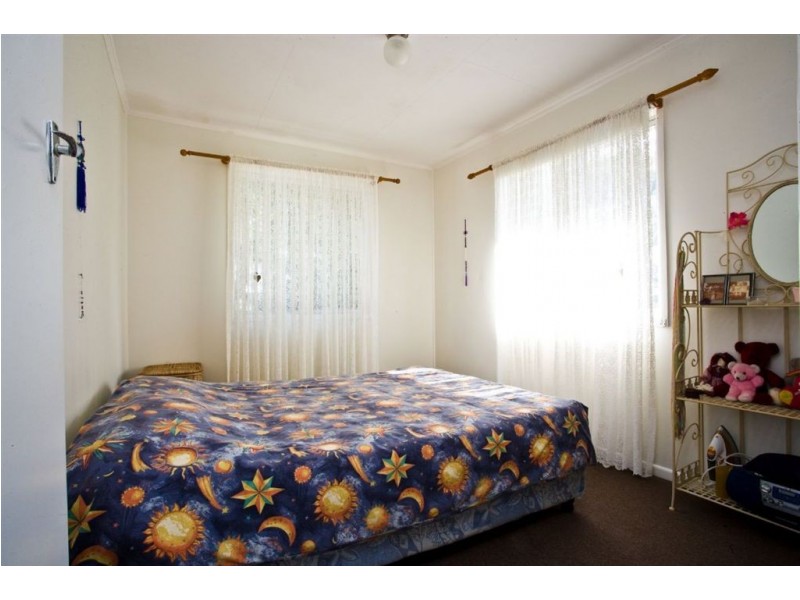 23 McLennan Street, Woody Point QLD 4019