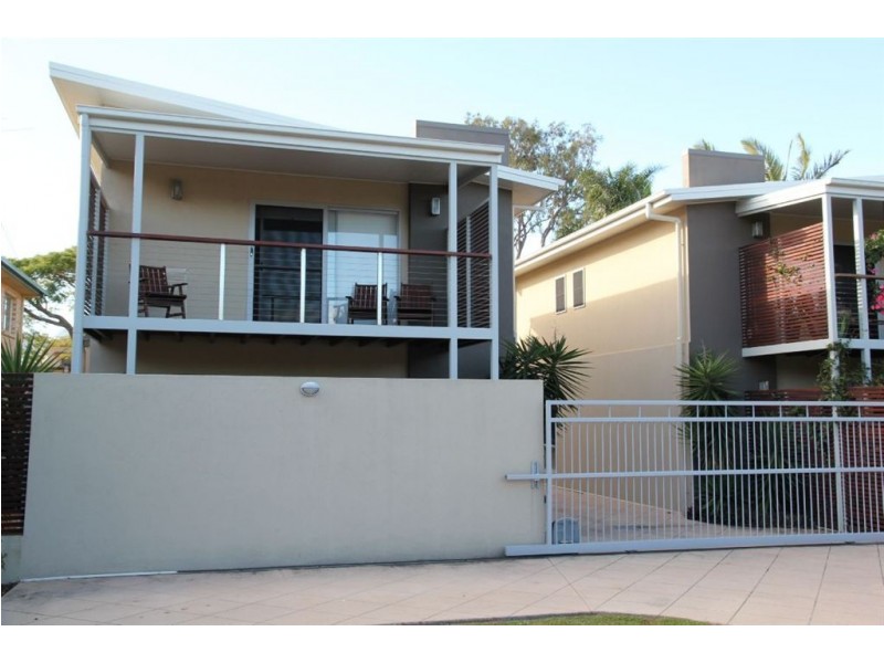 1/32 Bunton Street, Scarborough QLD 4020