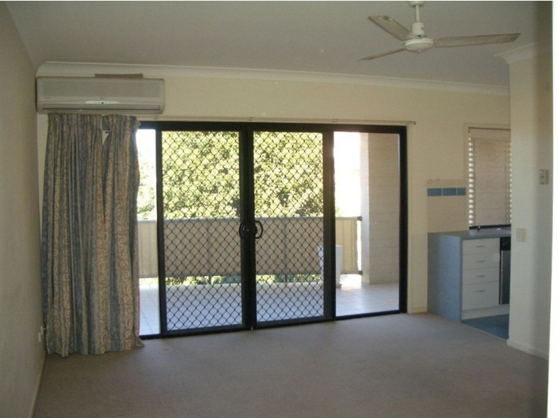 4/19 Downs Street, Redcliffe QLD 4020