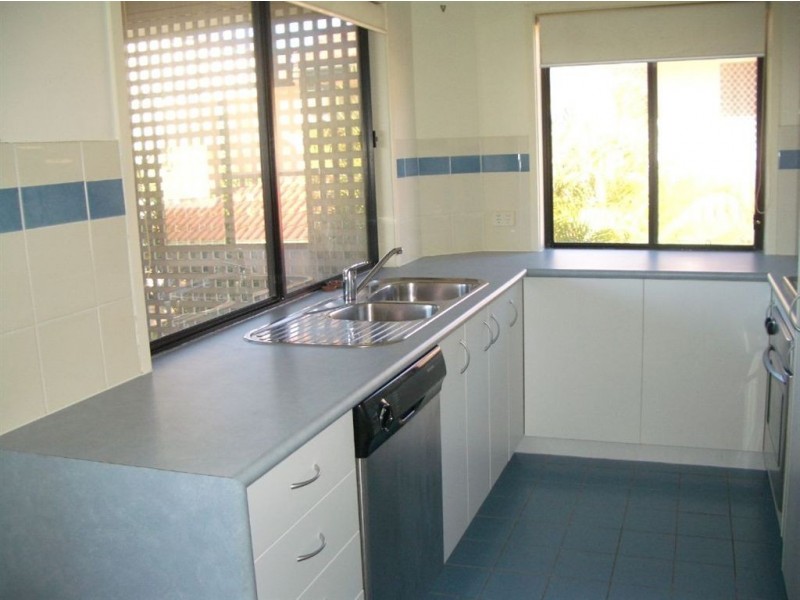 4/19 Downs Street, Redcliffe QLD 4020