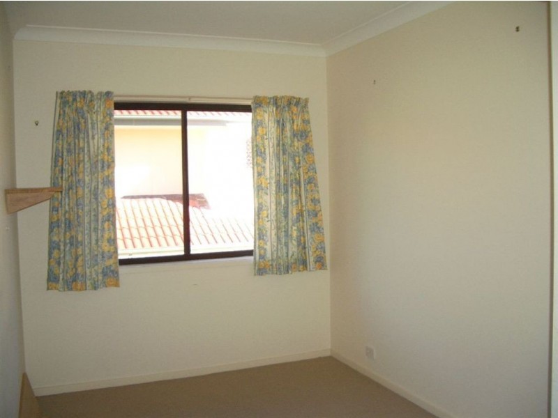 4/19 Downs Street, Redcliffe QLD 4020