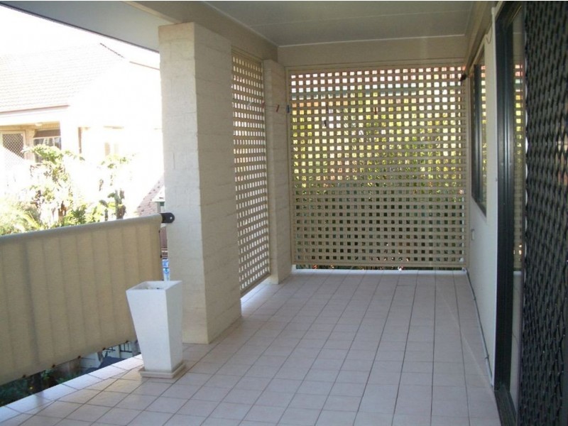 4/19 Downs Street, Redcliffe QLD 4020