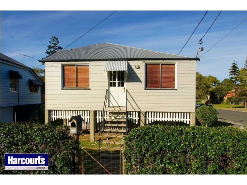173 Rainbow St, Sandgate QLD 4017