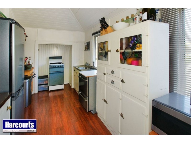 173 Rainbow St, Sandgate QLD 4017