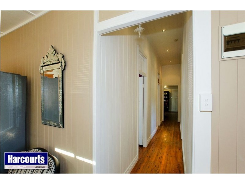 173 Rainbow St, Sandgate QLD 4017