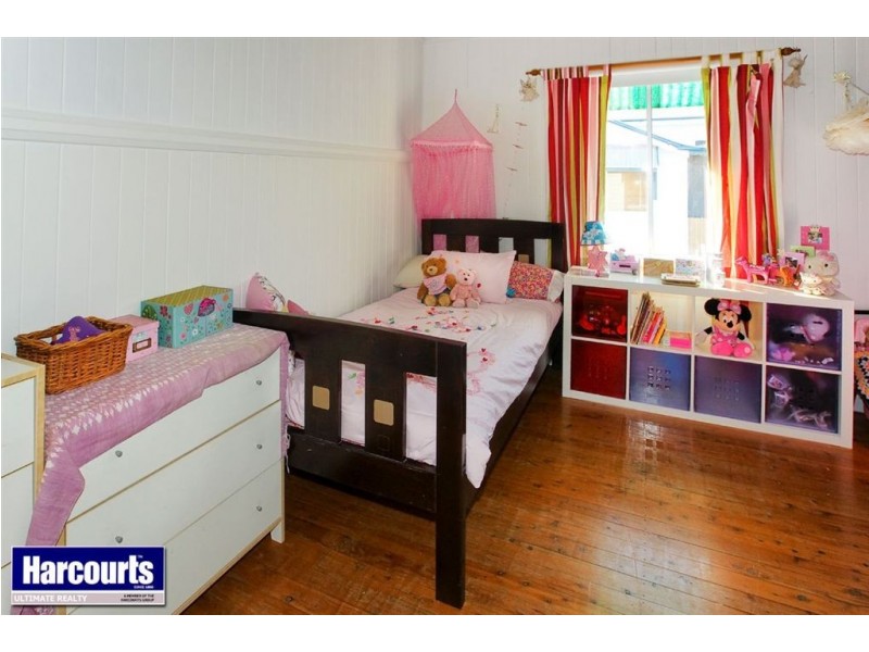 173 Rainbow St, Sandgate QLD 4017