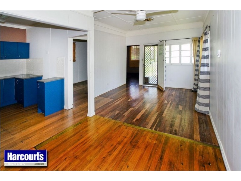 14 Inglis Street, Woody Point QLD 4019