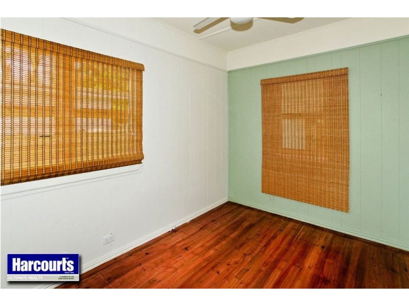 14 Inglis Street, Woody Point QLD 4019