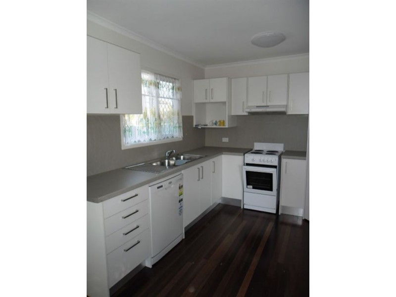 17 Ella Street, Redcliffe QLD 4020