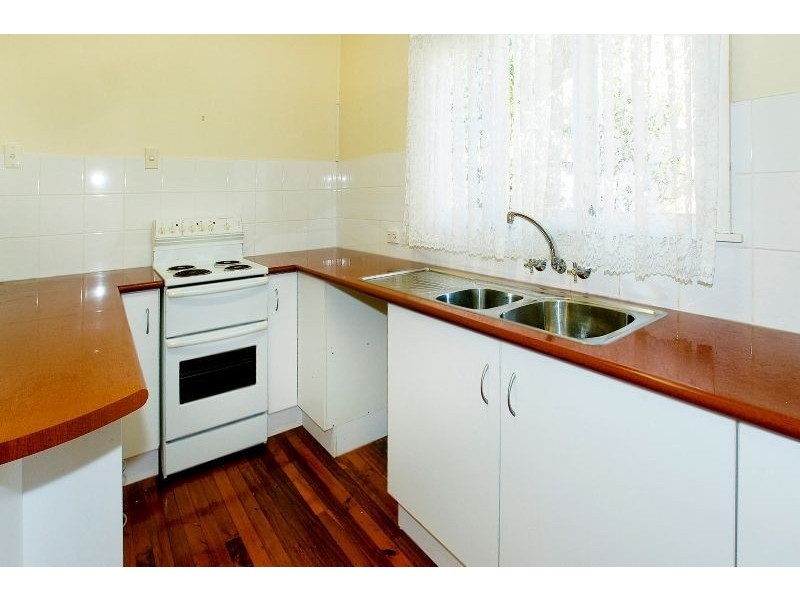 594 Oxley Avenue, Scarborough QLD 4020