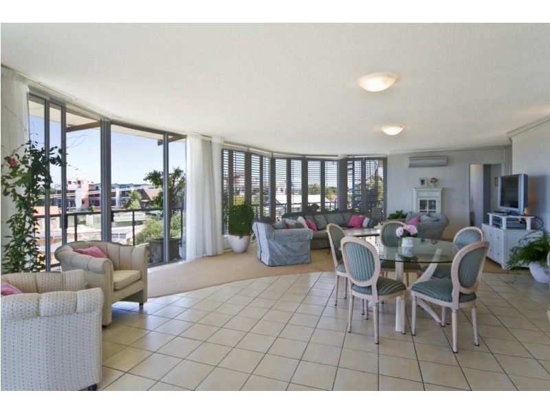 4/179 Landsborough Avenue, Scarborough QLD 4020