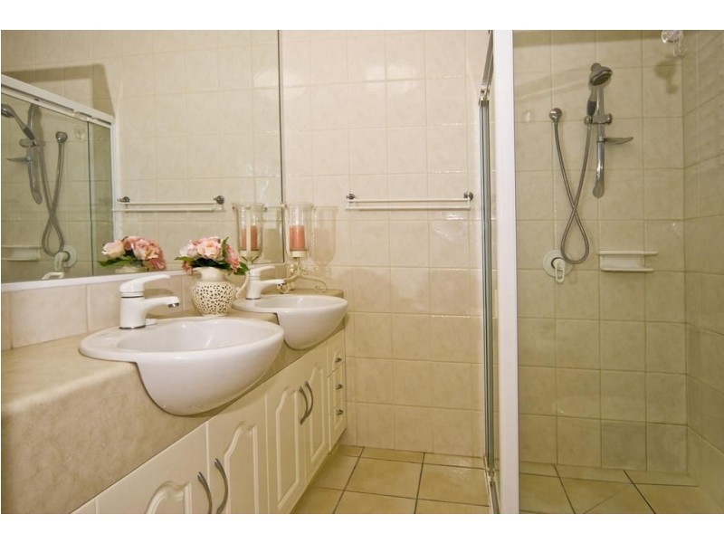 4/179 Landsborough Avenue, Scarborough QLD 4020