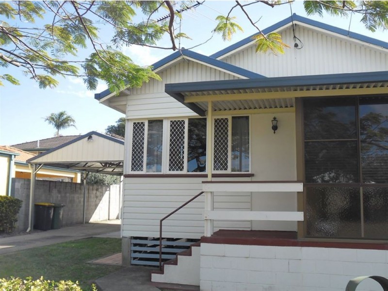 4 Frawley Street, Scarborough QLD 4020